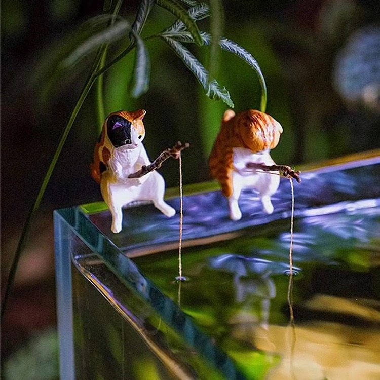 Aquarium Planet - Mini Fishing Cat Ornament for Fish